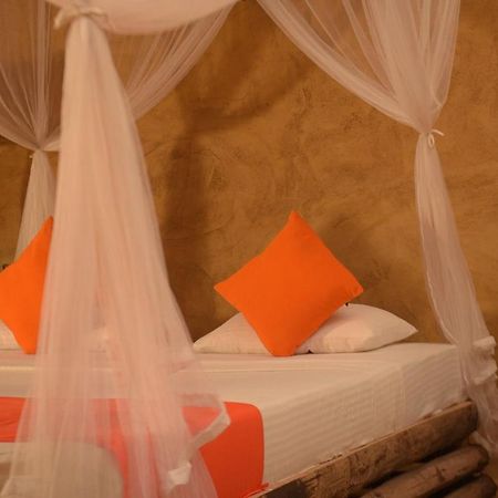 The Saraii Tree Lodge Tissamaharama Exterior photo