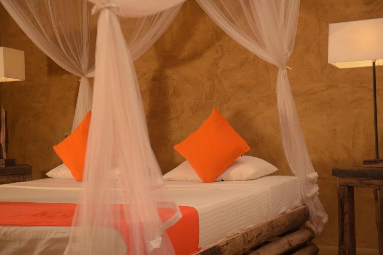The Saraii Tree Lodge Tissamaharama Exterior photo