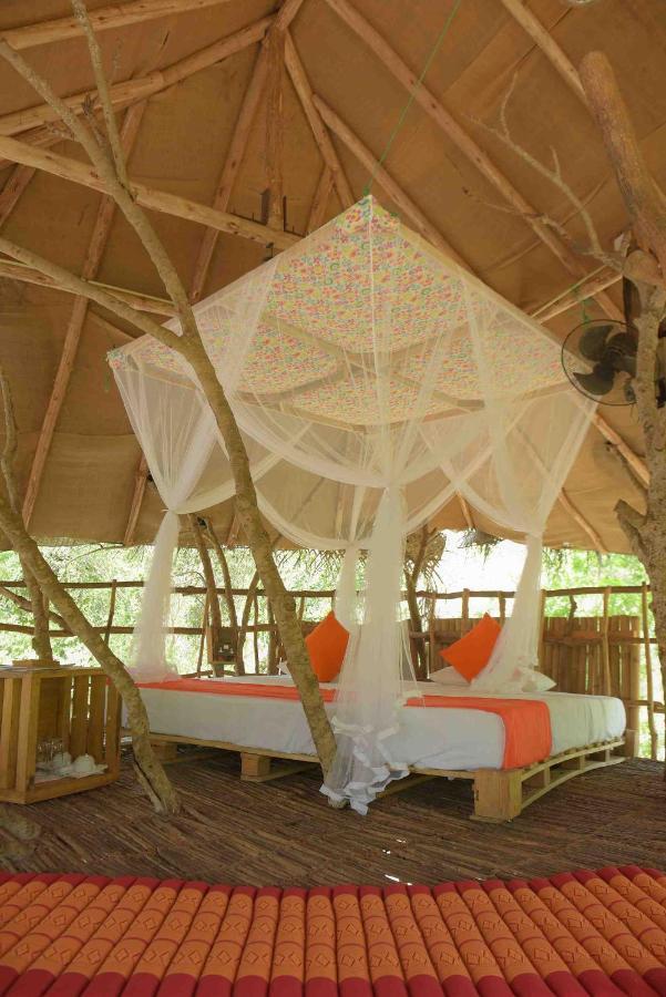 The Saraii Tree Lodge Tissamaharama Exterior photo